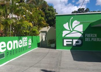 FP advierte: el dólar podría alcanzar los 70 por 1 y llevarnos a un colapso económico similar a la crisis bancaria del 2003