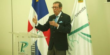 Instituto ISESP celebra Mes de la Patria con conferencia del escritor César Arturo Abreu