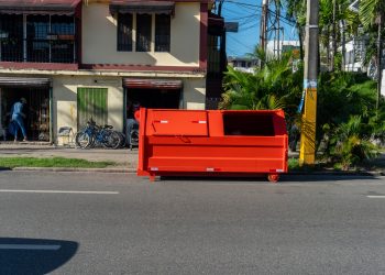 Instalan 200 nuevos contenedores para recolección de basura en SDE