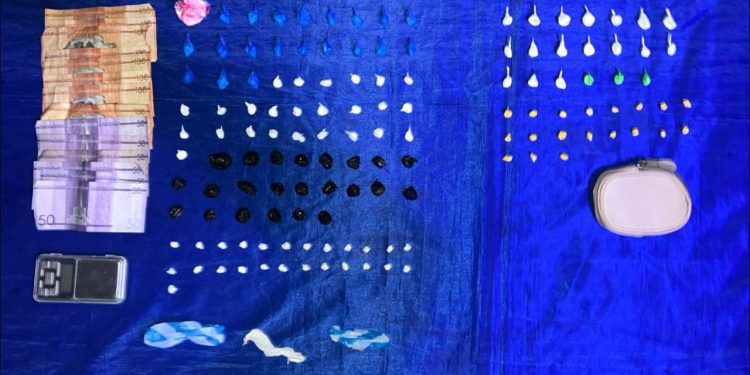 Operativo en Constanza y Tireo deja varias incautaciones de drogas y armas blancas