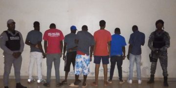 Policía ocupa armas, drogas y recupera objetos robados en operativos en Monte Plata