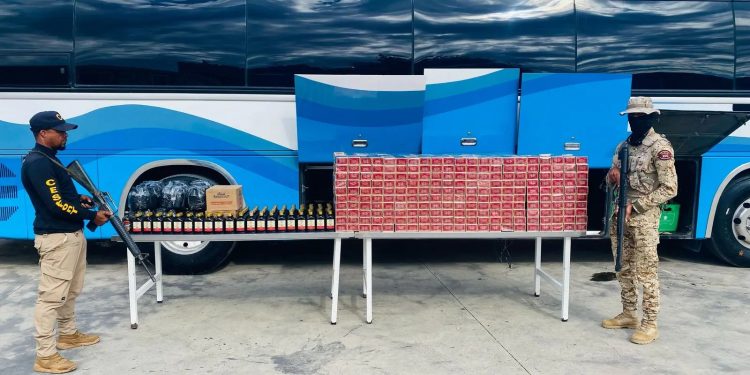 CESFRONT incauta cigarrillos y bebidas alcohólicas en Jimaní