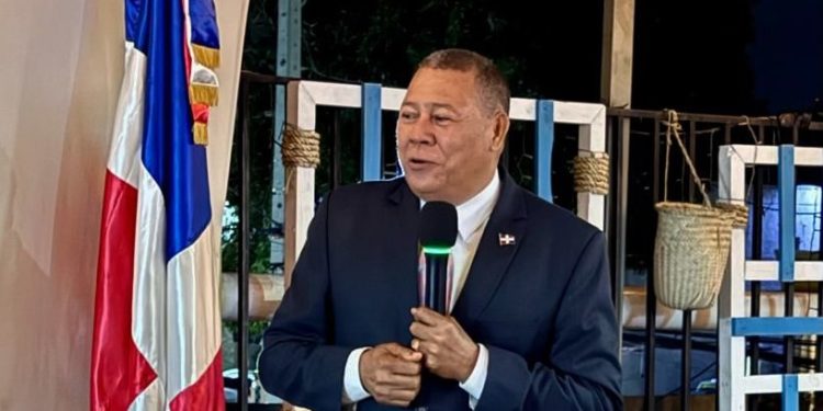 José Antolín Polanco asume la presidencia del Foro Permanente de Partidos Políticos de RD