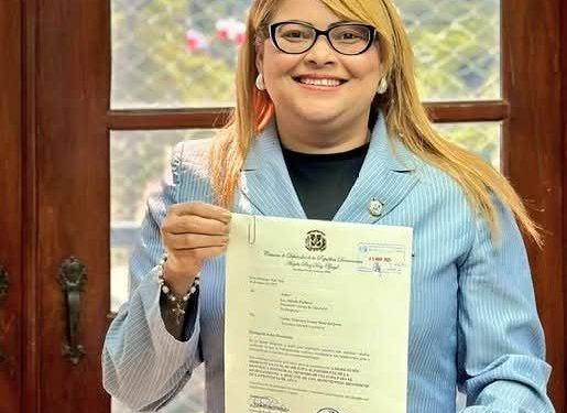 Diputada Grey Pérez somete resolución para remozamiento de Monumentos Históricos de Azua