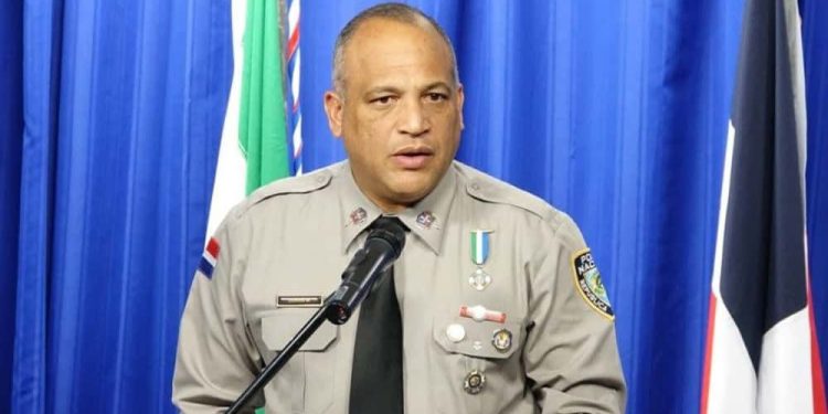 Causa sorpresa decreto que retira a destiempo a generales en la PN