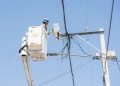Edesur Dominicana interviene a Boca de Cachón, normaliza suministros de energía y contrata más de 700 clientes