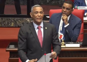 Senador Franklin Romero reintroduce proyecto para que niños en orfandad por feminicidio reciban pensión por ley