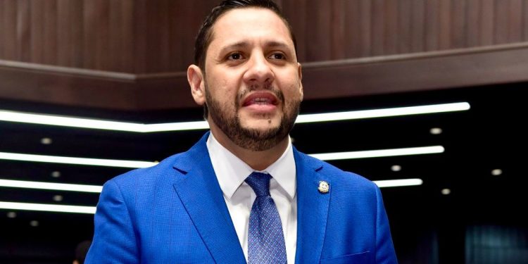 Cámara de Diputados reconoce al Cuerpo de Bomberos del DN en su 97 aniversario