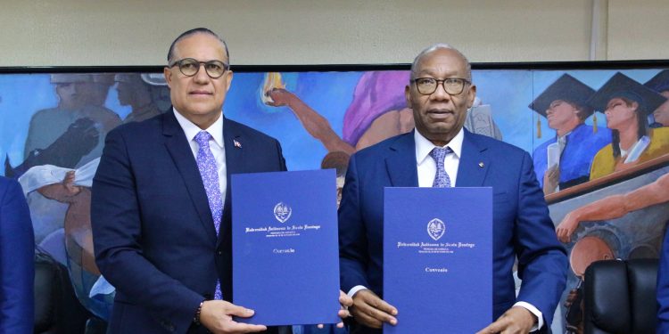 UASD y ODAC firman acuerdo para acreditar laboratorios y formar especialistas en calidad