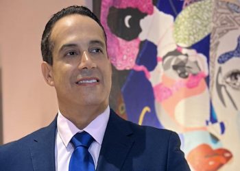 Doctor Samir Babour especialista en odontología inaugura innovadoraclínica estética