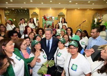 Fuerza del Pueblo impulsa el liderazgo femenino en la política