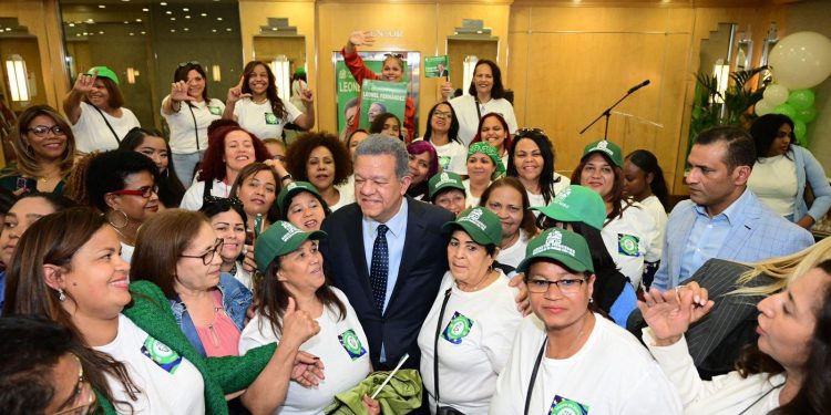 Fuerza del Pueblo impulsa el liderazgo femenino en la política
