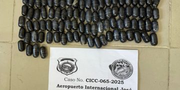 DNCD detiene en el AILA dos mujeres viajarían con 246 cápsulas de cocaína en sus estómagos