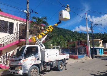 Edesur regulariza miles de clientes y desmantela más de 7,700 conexiones ilegales en siete provincias