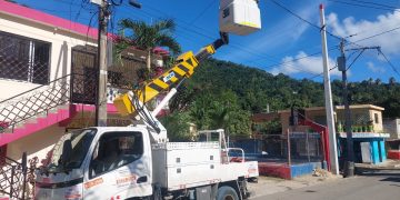 Edesur regulariza miles de clientes y desmantela más de 7,700 conexiones ilegales en siete provincias