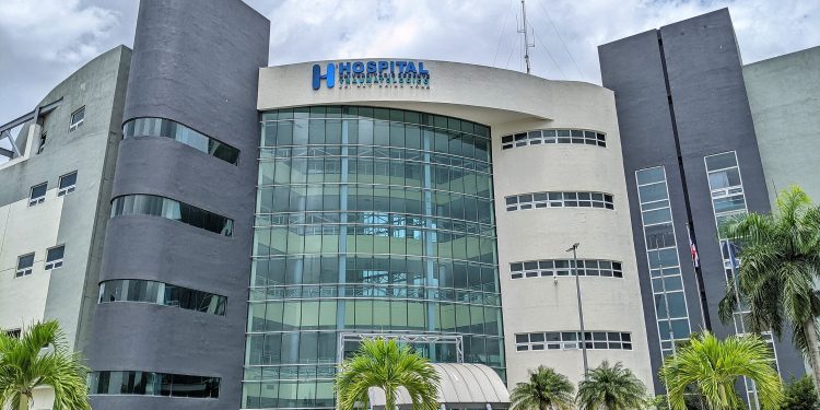 Ney Arias Lora ha exonerado más de RD$43 millones a pacientes en últimos siete meses