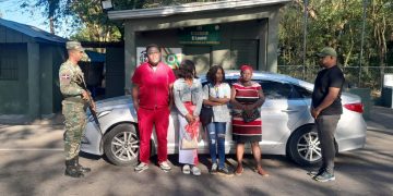 En Valverde detienen dominicanos que trasportaban indocumentados en varios vehículos