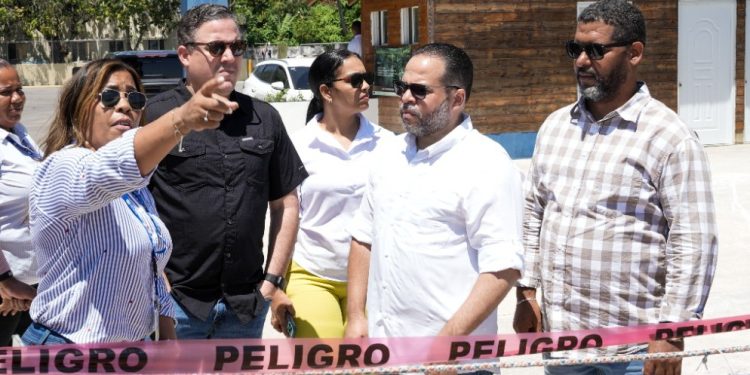 APORDOM realiza mantenimiento en muelle turístico y pesquero de Sánchez