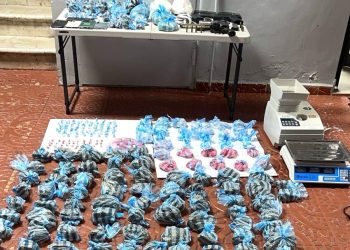 PN apresa a cinco hombres y decomisa drogas y armas de fuego en operativo en el Gran Santo Domingo