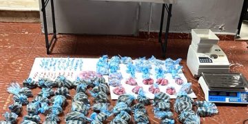 PN apresa a cinco hombres y decomisa drogas y armas de fuego en operativo en el Gran Santo Domingo