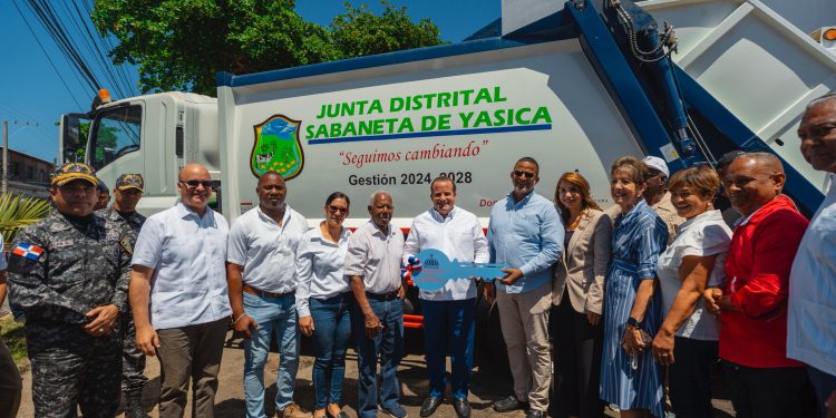 Paliza presenta avances del Sistema 911 en Puerto Plata; entregan ambulancias, cámaras de vigilancia y equipos de rescate