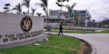 Suspenden temporalmente servicios de pasaportes y notaría en Punta Cana