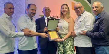 Reconocen a Yanio Concepción y al mayor general Juan José Otaño en V Congreso FENCOOPSEGUD