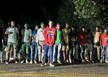 Interceptan dos jeepetas con 31 indocumentados en San Juan de la Maguana