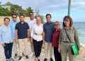 Senador del Distrito Nacional visita la urbanización Costa Verde