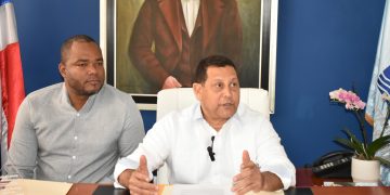 Alcalde de Samaná denuncia titulación irregular de terrenos con vocación turística