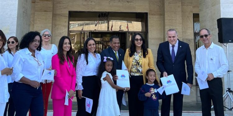 El Senado recibe anteproyecto de ley que busca transformar la atención a pacientes con enfermedades raras, poco frecuentes y complejas