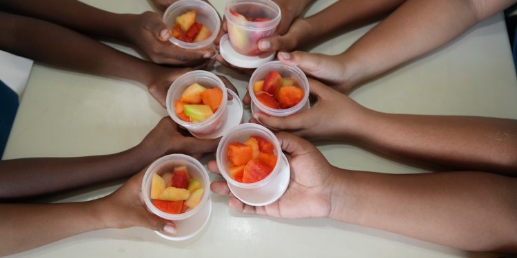 INABIE advierte suplidores que no cumplan con menú de frutas podrían ser deshabilitados para la próxima licitación