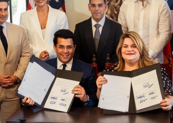 RD y Puerto Rico firman acuerdo para impulsar turismo multidestino