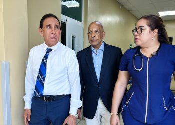 Hospital Padre Billini recibe visita de cortesía del doctor Cruz Jiminian