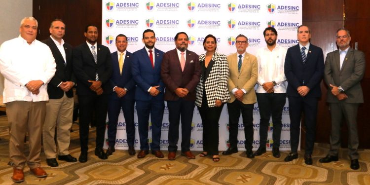 Nueva directiva de ADESINC asume bajo el liderazgo de Freddy González Estrada