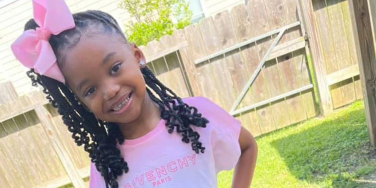 Una niña de 10 años fingió estar muerta para salvarse y proteger a su hermano de una masacre en Houston