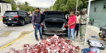 Arrestan Cabo de la policía con 80 mil cigarrillos de contrabando en Elías Piña
