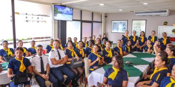 Más de 300 estudiantes de la tripulación se capacitan