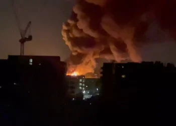 La Policía Antiterrorista investiga incendio en subestación eléctrica que cerró el aeropuerto de Heathrow