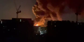 La Policía Antiterrorista investiga incendio en subestación eléctrica que cerró el aeropuerto de Heathrow