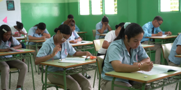 MINERD habilita sistema inscripción para alumnos pendientes de pruebas nacionales