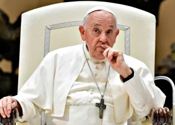 El papa Francisco sigue en reposo luego de dos episodios de insuficiencia respiratoria