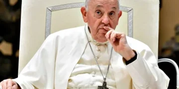 El papa Francisco sigue en reposo luego de dos episodios de insuficiencia respiratoria