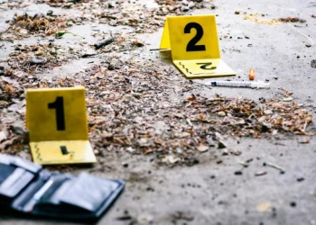 Tiroteo en Santiago deja en un fallecido y seis heridos, incluyendo a dos niños