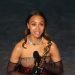 Zoe Saldaña gana como Mejor Actriz de Reparto por “Emilia Pérez” en los premios Oscar