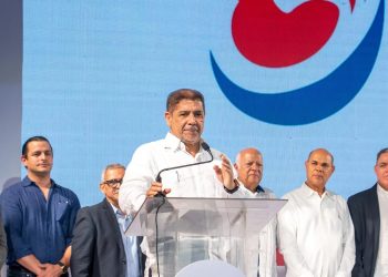 Gobierno incorporará pollo en el menú escolar de tandas extendidas apartir de este lunes