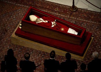 El féretro del papa Francisco será sellado este viernes en la basílica de San Pedro