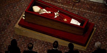 El féretro del papa Francisco será sellado este viernes en la basílica de San Pedro