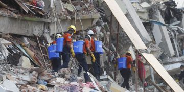 Muertos en Birmania se elevan a 3,354 por el terremoto de 7,7