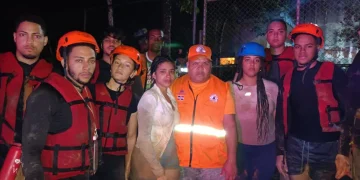 Buscan a senderista desaparecido tras crecida en el río Blanco de Bonao